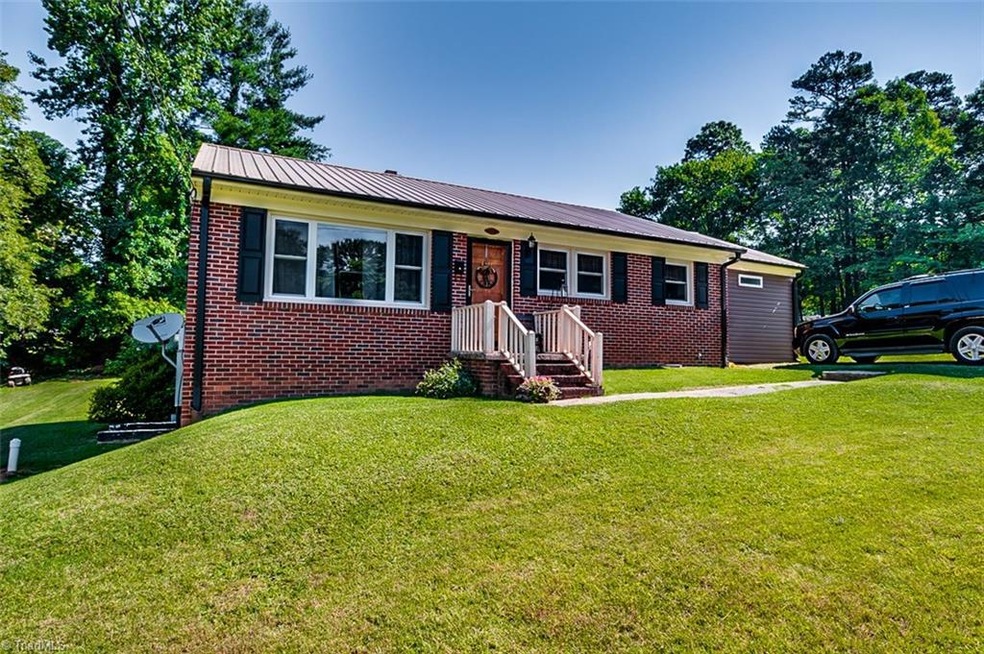 1322 Rolling Rd, Asheboro, NC 27205 - photo 1