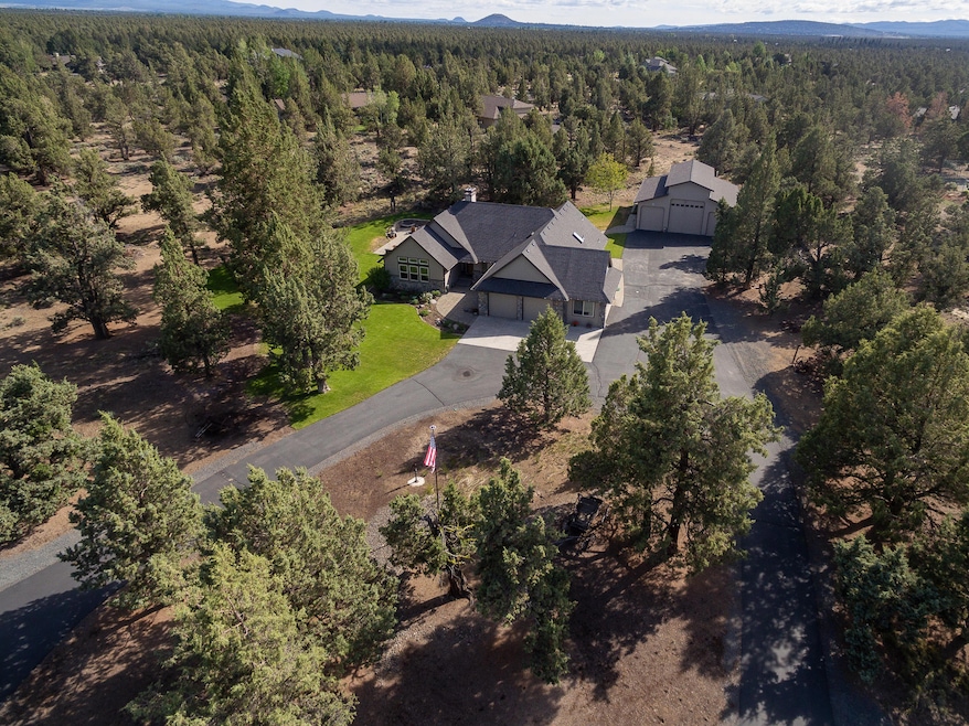 64481 Mcgrath Rd, Bend, OR 97701 - photo 1