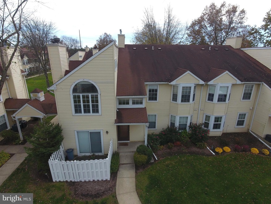 47 Dennis Ct, Hightstown, NJ 08520 - photo 1