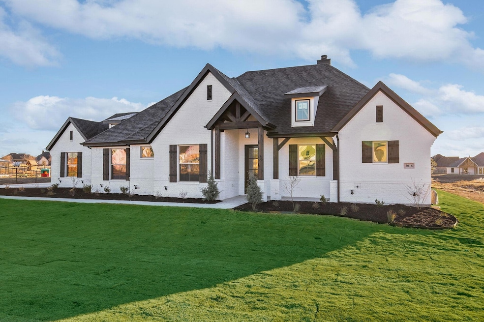 2016 Sunset Ridge Dr, Weatherford, TX 76087 - photo 1