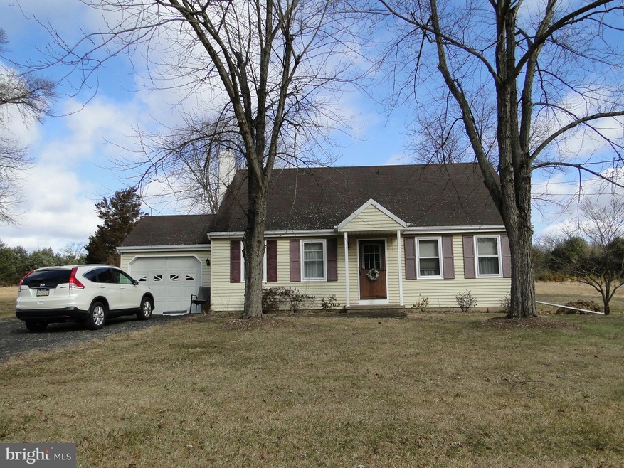 1685 Old Plains Rd, Pennsburg, PA 18073 - photo 1