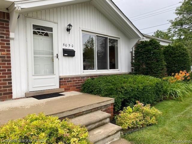 Welcome to 5050 Buchanan: 3 Bedrooms, 2 Full Baths