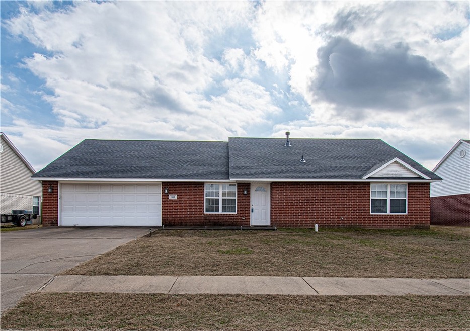 381 Jeanne Dr, Bethel Heights, AR 72764 - photo 1
