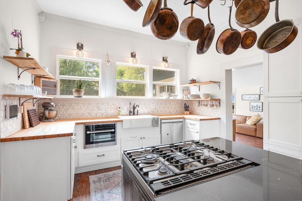 311 W 13th St, Columbia, TN 38401 - photo 1