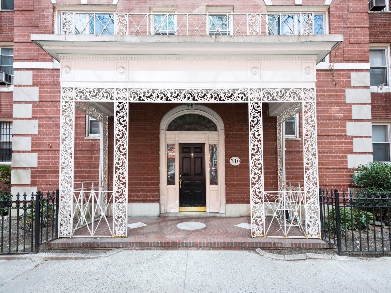 310 W 55th St unit 1A, New York, NY 10019 - photo 1