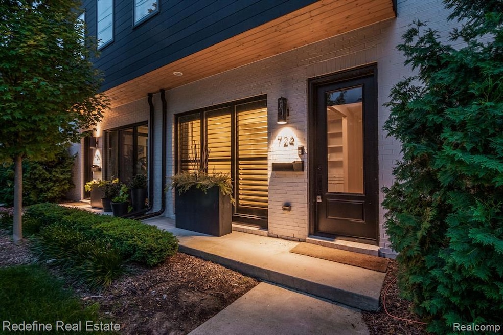 722 E Parent Ave, Royal Oak, MI 48067 - photo 1