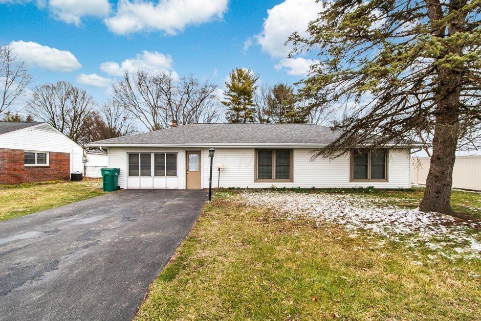 384 Rocky Fork Drive South-2.jpg-SMALL