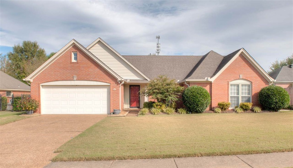 Low Maintenance Brick and vinyl siding â€“ throw t