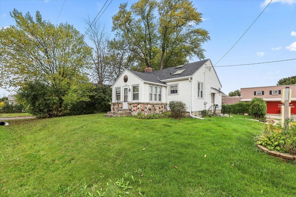 4825 N 132nd St, Butler, WI 53007 - photo 1