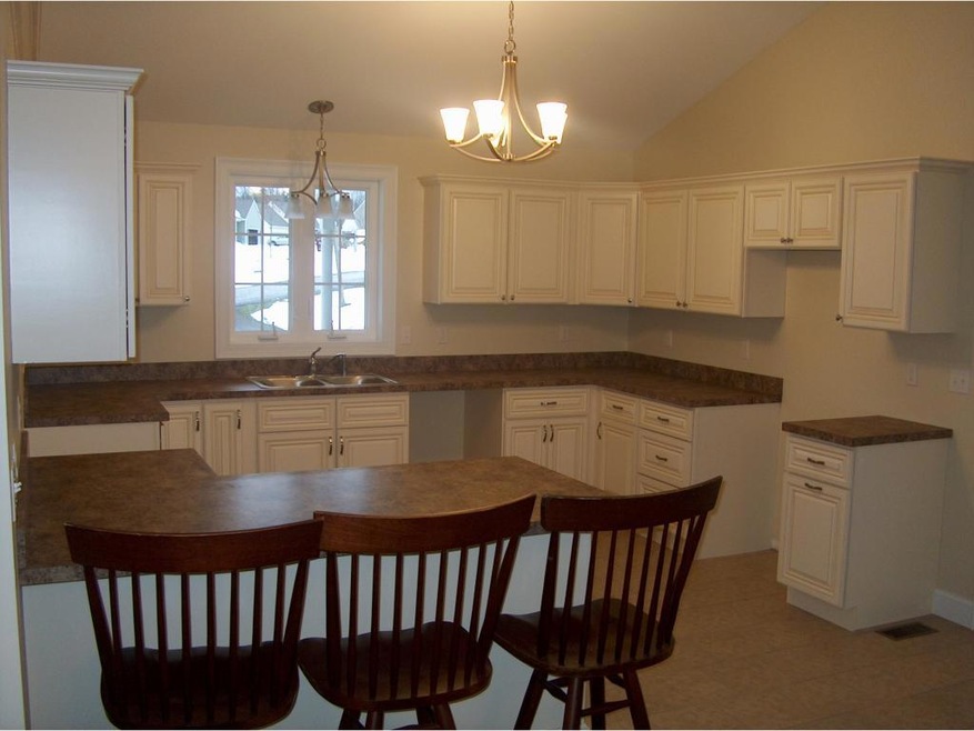 70 Stone Sled Ln unit 22B, Bow, NH 03304 - photo 1