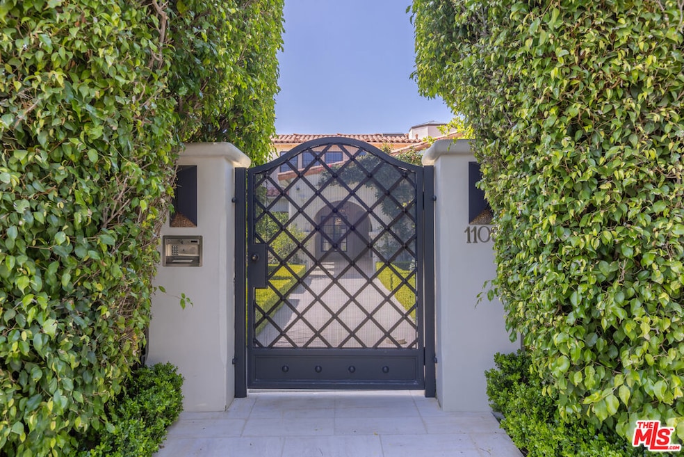 1109 Tower Rd, Beverly Hills, CA 90210 - photo 1