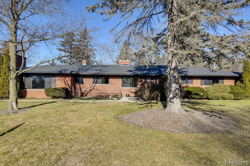 1-web-or-mls-871 Helston Road, Bloomfield Township