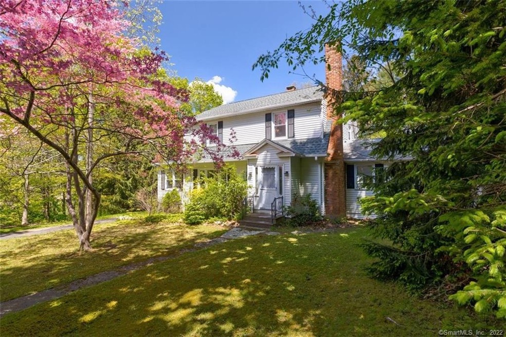 102 Middlebury Rd, Middlebury, CT 06762 - photo 1