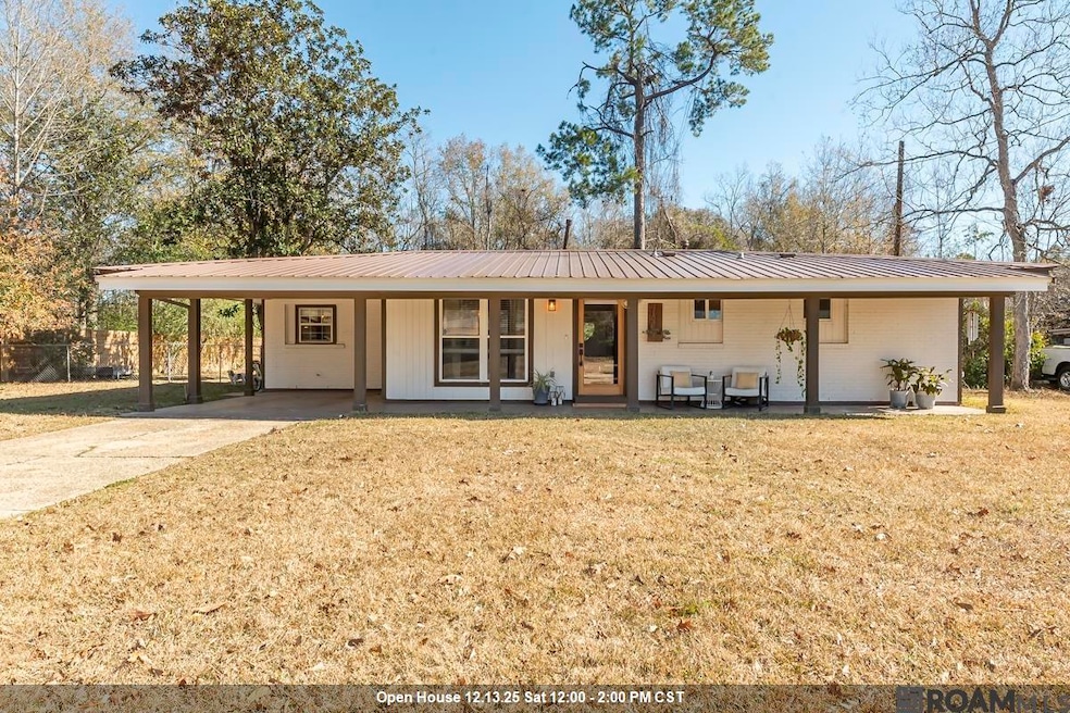 2120 S Woodcrest St, Denham Springs, LA 70726 - photo 1