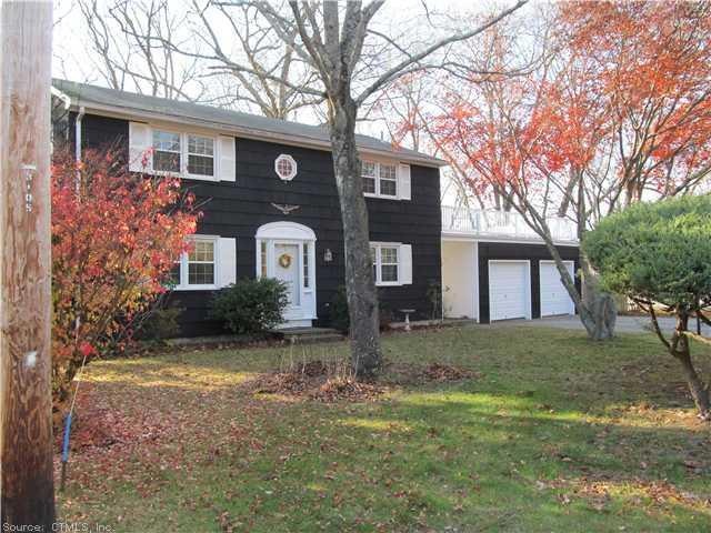 25 Chapman Ln, Gales Ferry, CT 06335 - photo 1