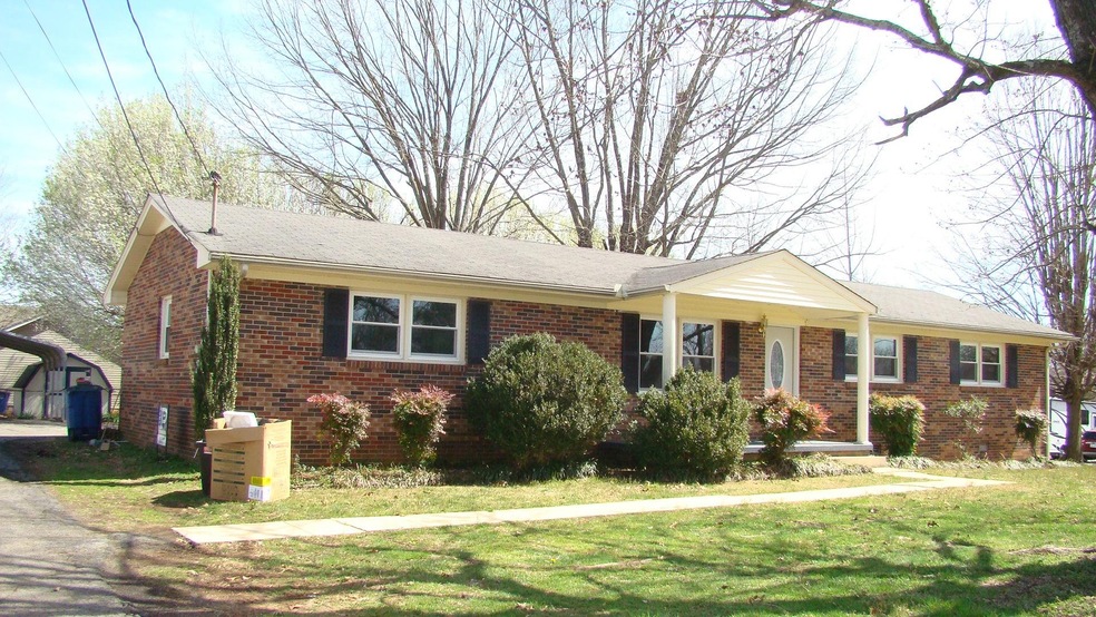 400 Shadow Dr, Shelbyville, TN 37160 - photo 1