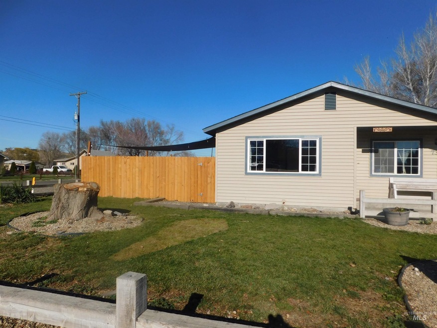731 Audrey Dr, Homedale, ID 83628 - photo 1