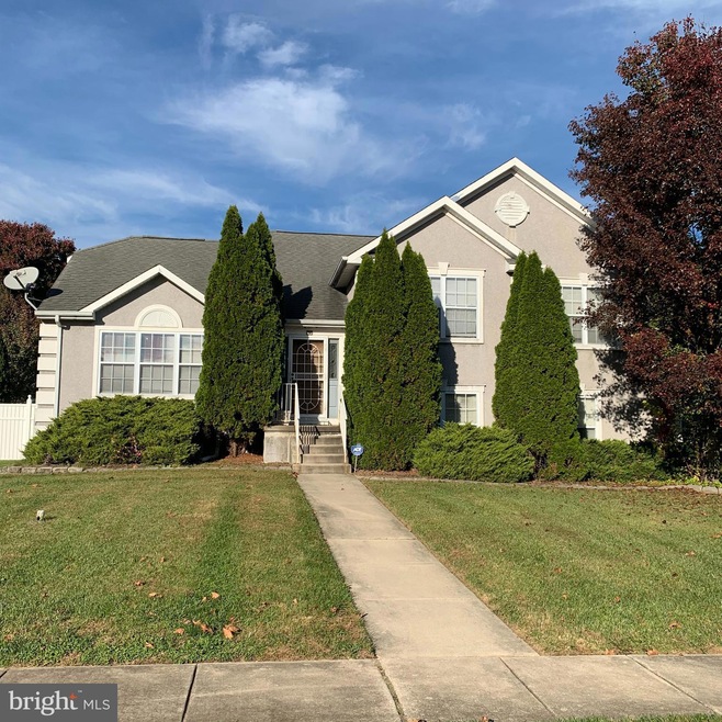 17 Spring Dr, Burlington, NJ 08016 - photo 1