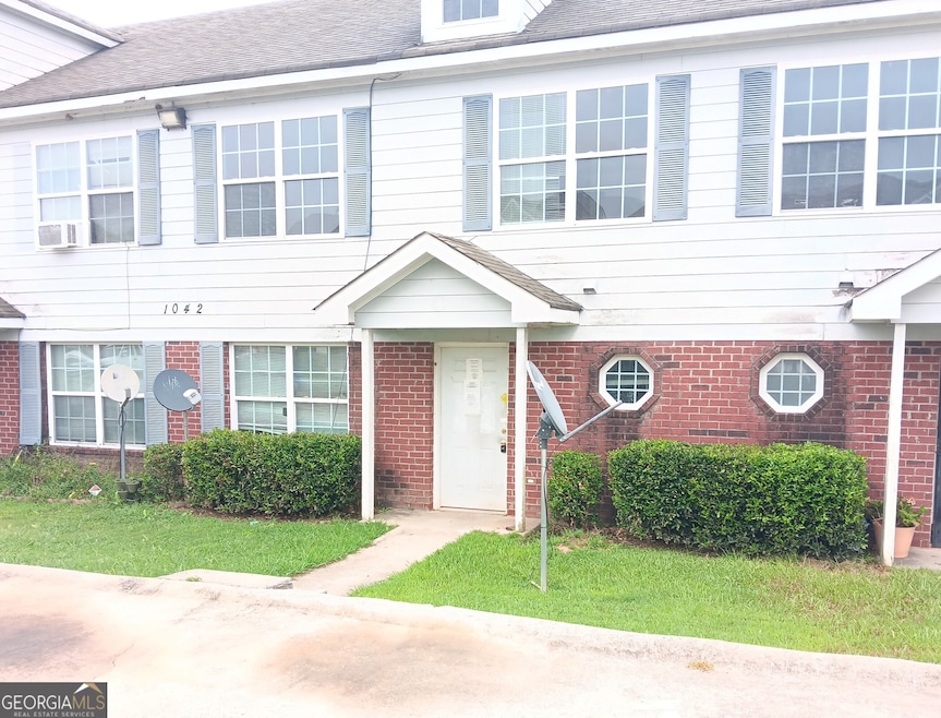 1042 Wheel House Ln unit C, Monroe, GA 30655 - photo 1