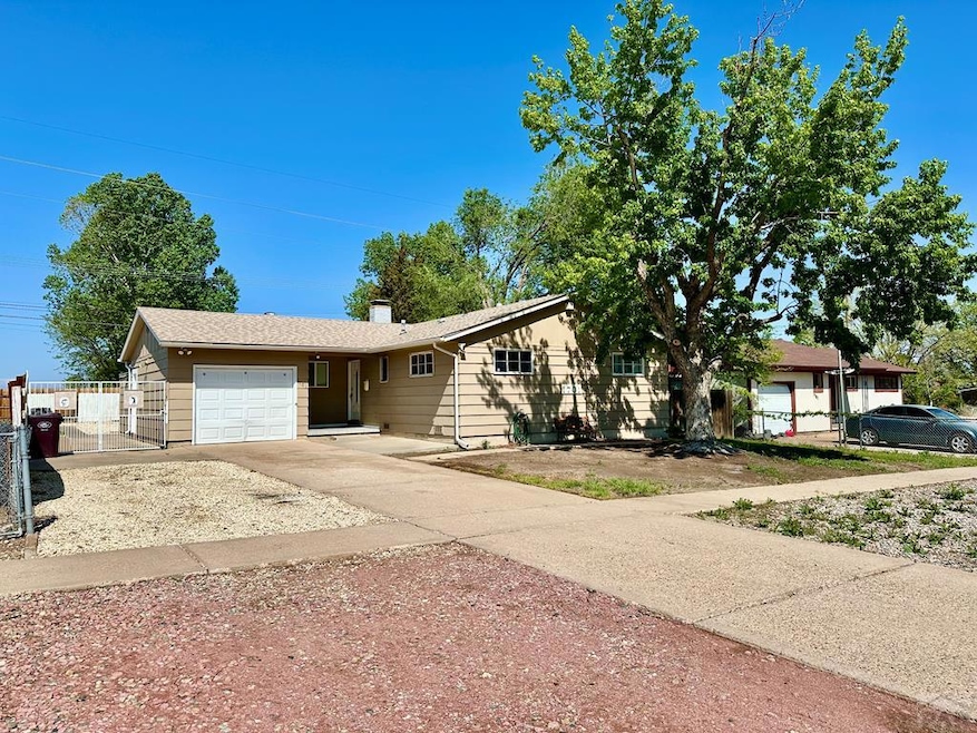 1701 Jerry Murphy Rd, Pueblo, CO 81001 - photo 1