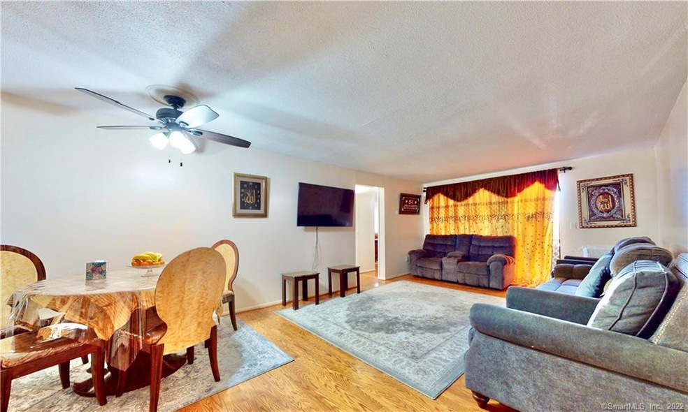 155 Bull Hill Ln unit 305, West Haven, CT 06516 - photo 1