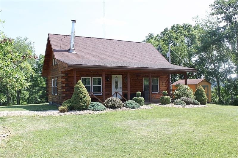 Welcome to 15 Galati Lane in North Strabane Township of Washington County.