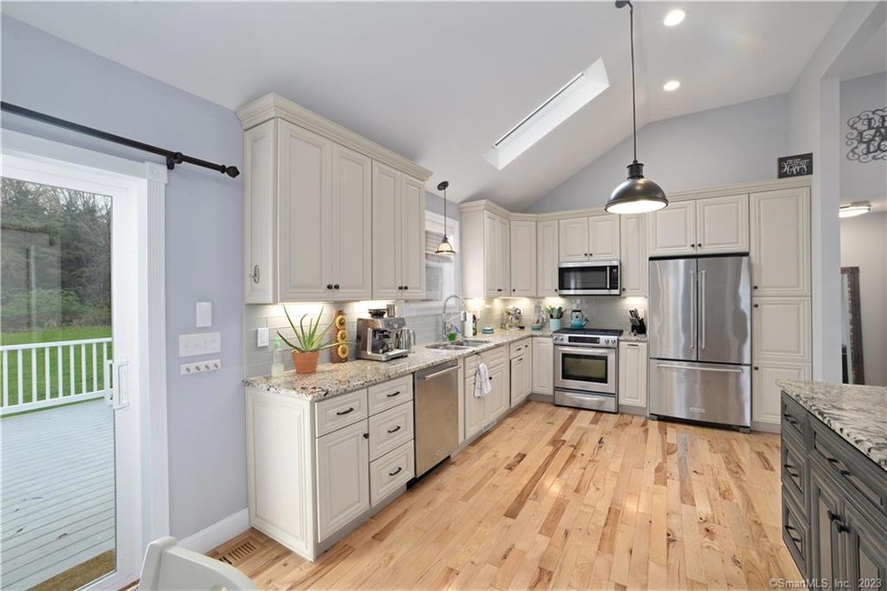 73 Nooks Hill Rd, Cromwell, CT 06416 - photo 1