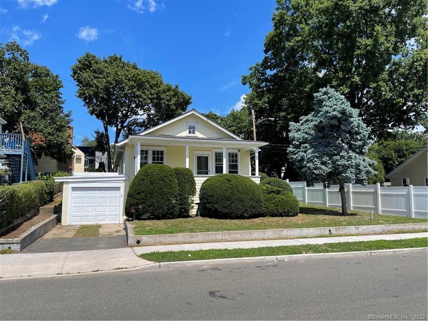 82 Holcomb Ave, Stamford, CT 06906 - photo 1