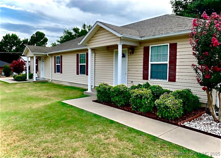 360 E Harrison Ave, McAlester, OK 74501 - photo 1