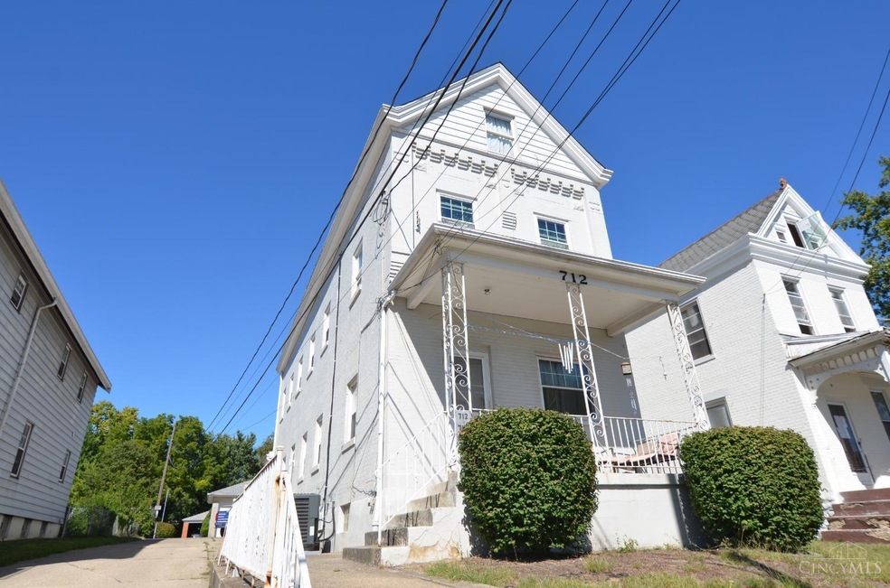 712 E Ross Ave unit 2, Cincinnati, OH 45217 - photo 1