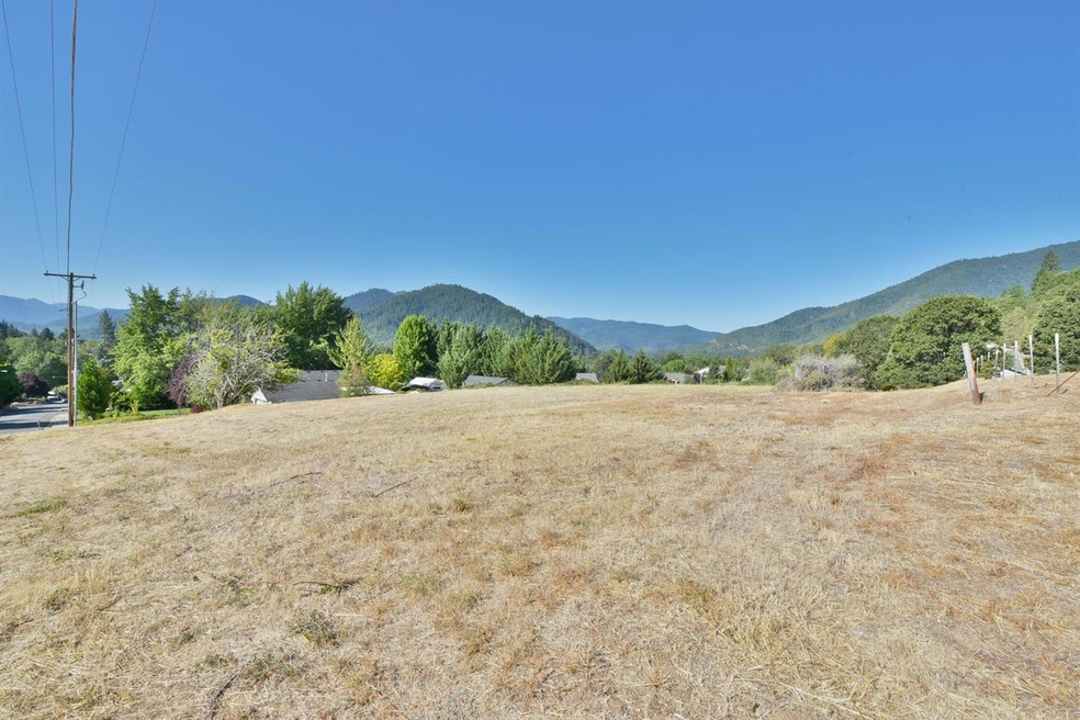 435 Robbins Ave, Rogue River, OR 97537 - photo 1