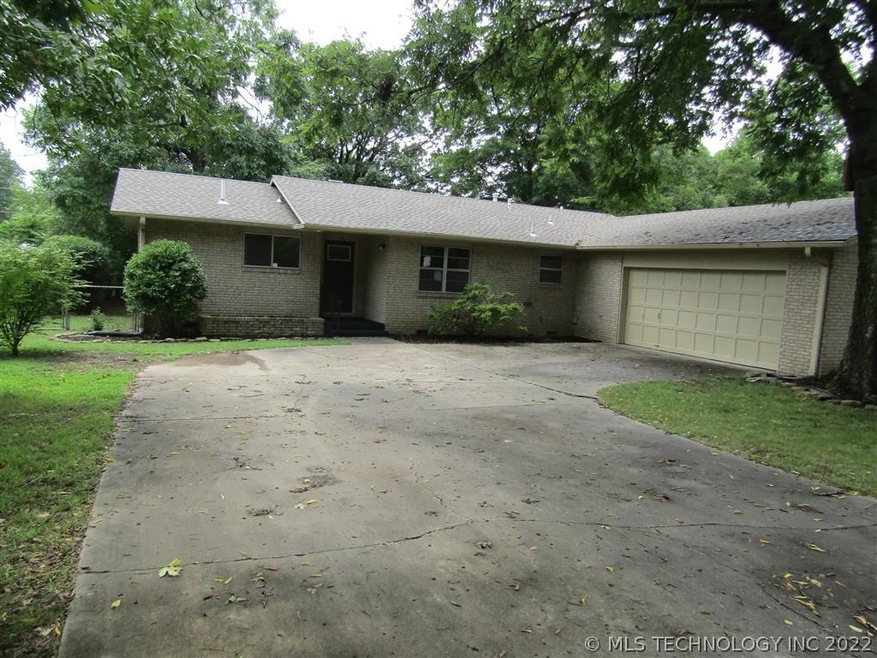 310 Tanglewood Dr, Tahlequah, OK 74464 - photo 1