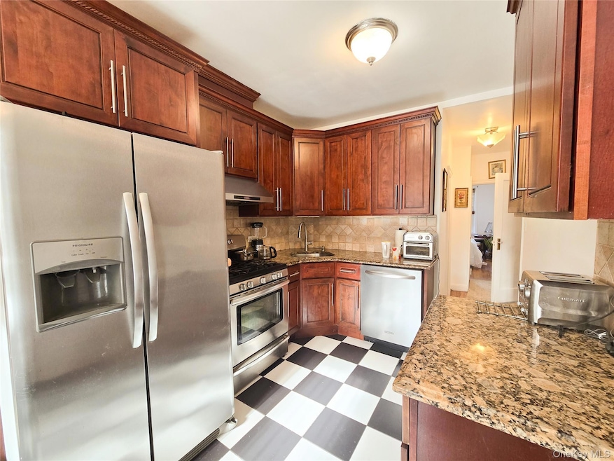 85-71 67th Ave, Flushing, NY 11374 - photo 1