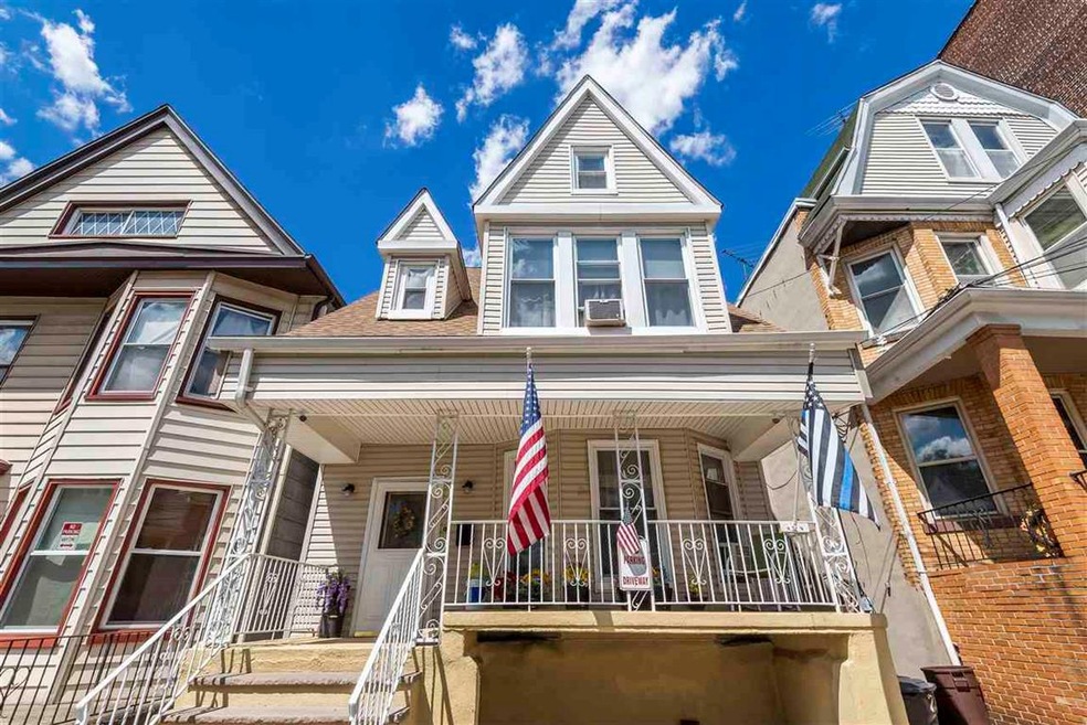 212 Jewett Ave, Jersey City, NJ 07304 - photo 1