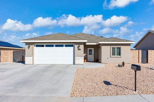 332 Abigail St, Ridgecrest, CA 93555 - photo 1