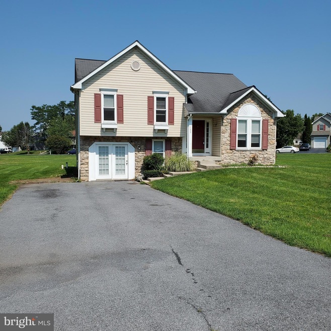 53 Hykes Rd E, Greencastle, PA 17225 - photo 1