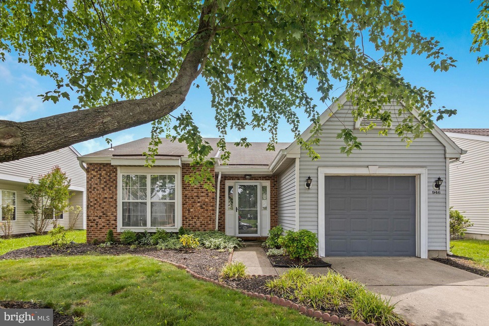 946 Larkspur Place S, Mount Laurel, NJ 08054 - photo 1