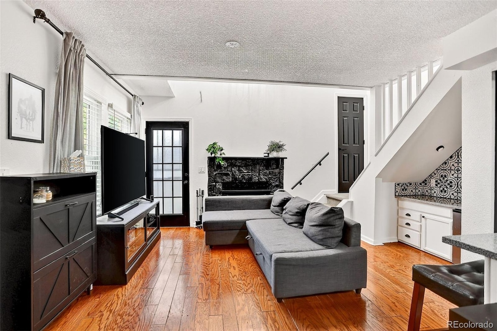 962 S Dearborn Way unit 12, Aurora, CO 80012 - photo 1