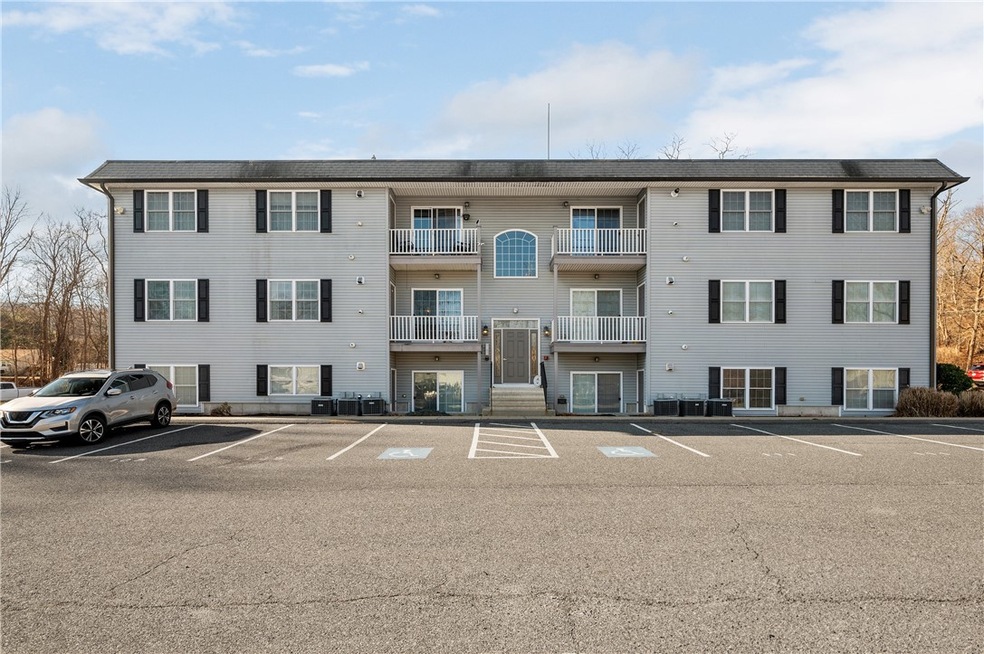 402 New River Rd unit 103, Manville, RI 02838 - photo 1