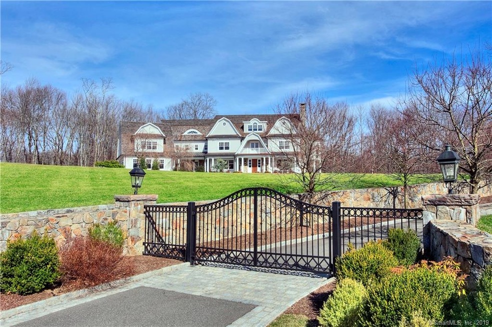 1385 Smith Ridge Rd, New Canaan, CT 06840 - photo 1