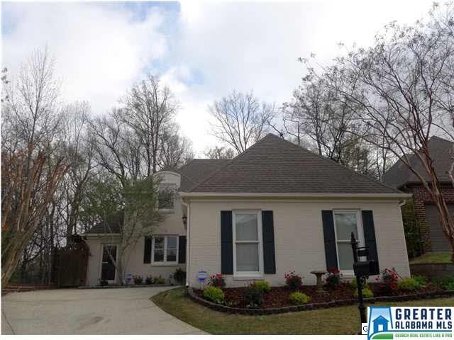 Beautiful 3 bedroom 2 1/2 bath home - so convenien