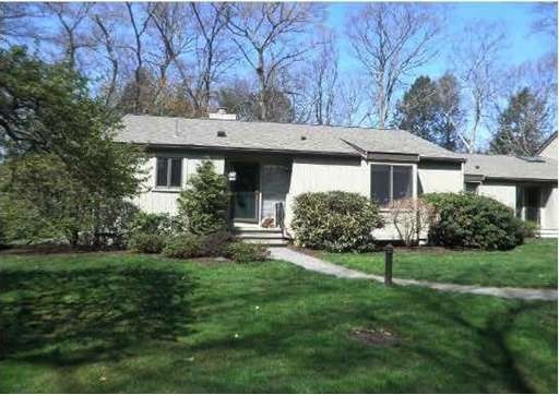 311 Hemlock Cir, Lincoln, MA 01773 - photo 1