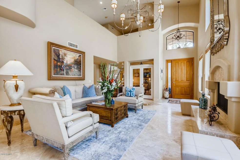 7525 #202 Living Room 2