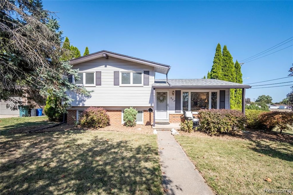 Under Contract $315,000 • Co-Listing Agent