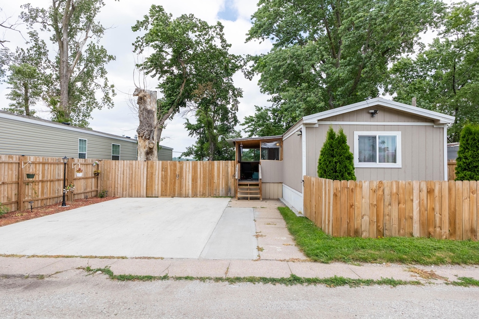 3506 John St, Council Bluffs, IA 51501 - photo 1