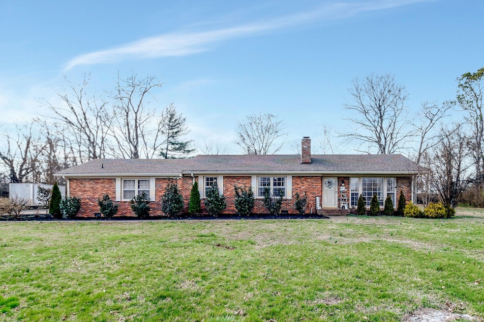 Welcome to 201 Crestview St!