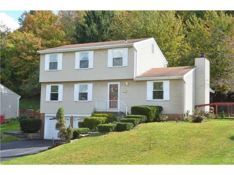 Exterior Front. Welcome to 107 Loch Shine Dr. Loca