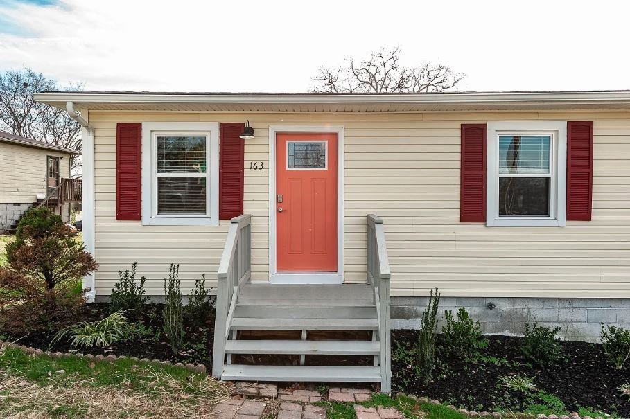 163 Drivers Ln, Gallatin, TN 37066 - photo 1