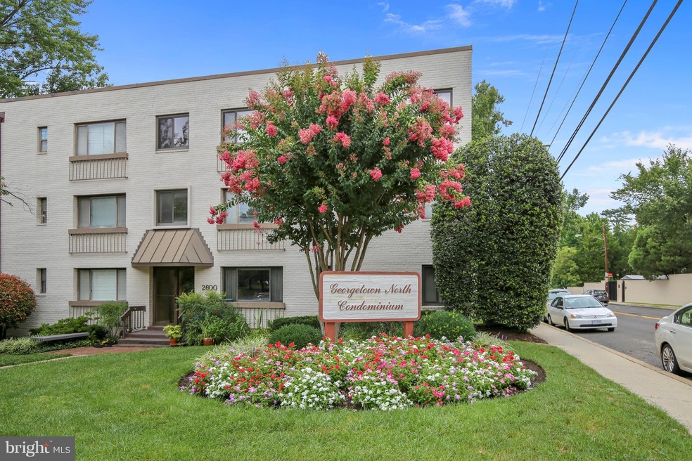 3817 Davis Place NW unit 5, Washington, DC 20007 - photo 1