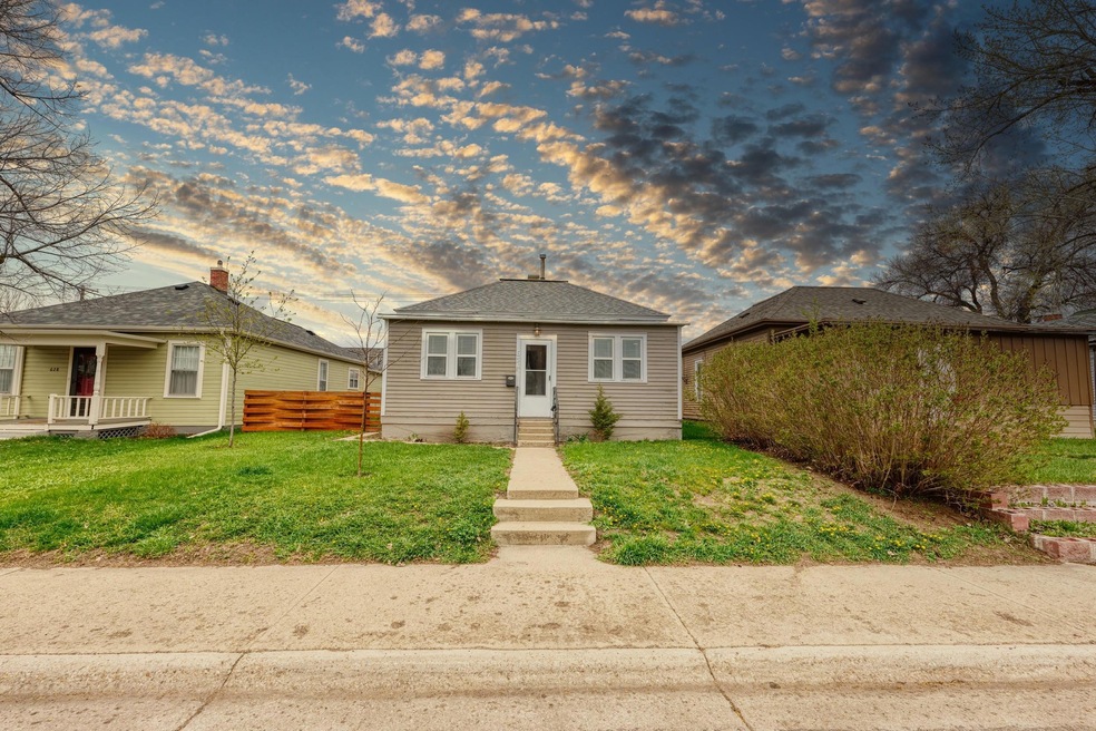 634 N Gould St, Sheridan, WY 82801 - photo 1